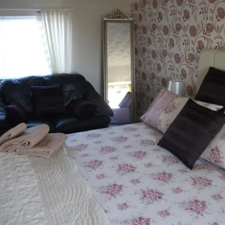 מלון Valentino's *