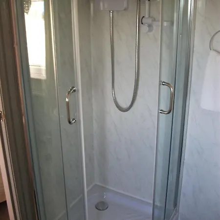 Valentino's * פילי